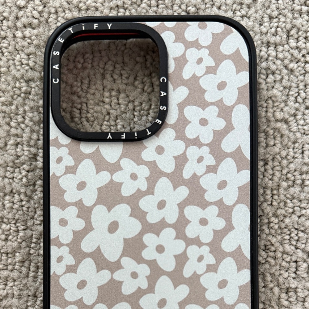 Casetify Iphone 15 Pro Max Case- Beige Flowers